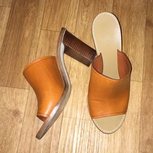 J. CREW SZ. 8 1/2 Mule